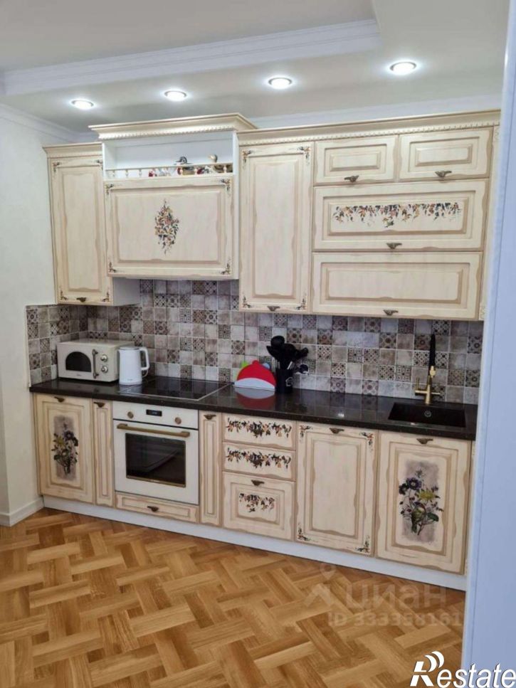 3-комн квартира ул им. 70-летия Октября, 17,  д. 17