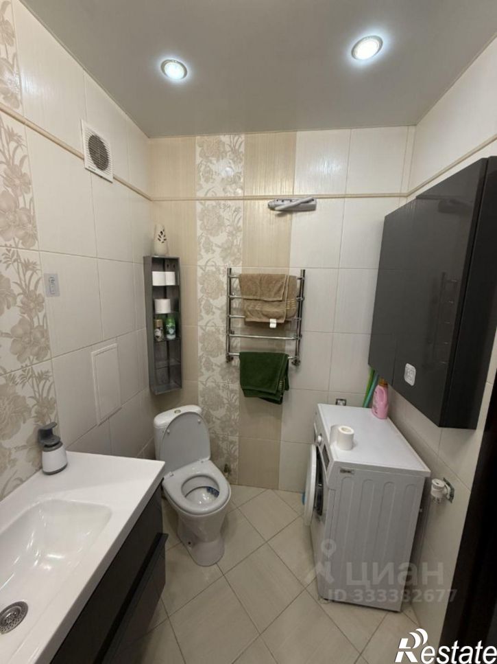 2-комн квартира ул им. Есенина, 84Б,  д. 84Б