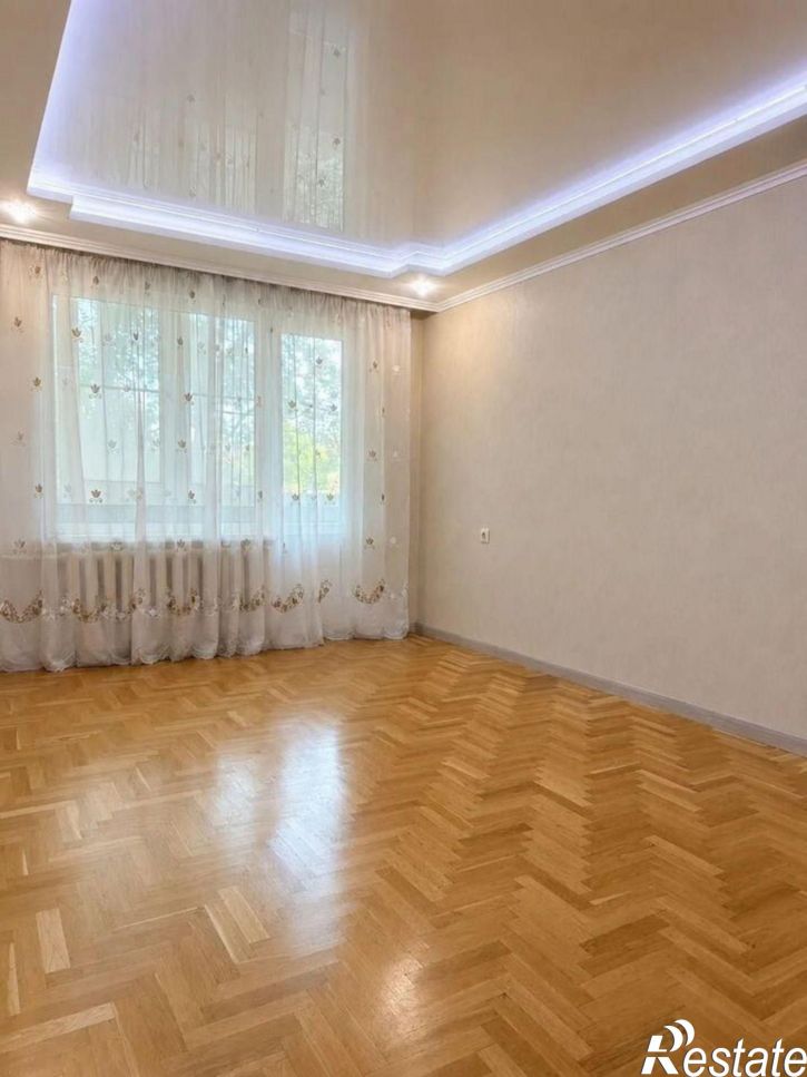 3-комн квартира ул Ставропольская, 180,  д. 180