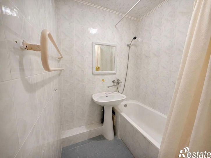 3-комн квартира ул Ставропольская, 180,  д. 180