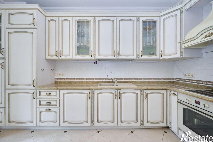 2-комн квартира ул Ставропольская, 207/1,  д. 207/1