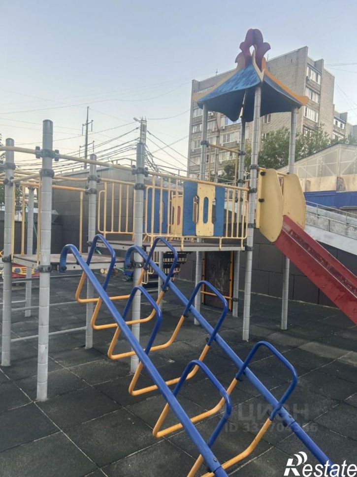 3-комн квартира ул Онежская, 1,  д. 1