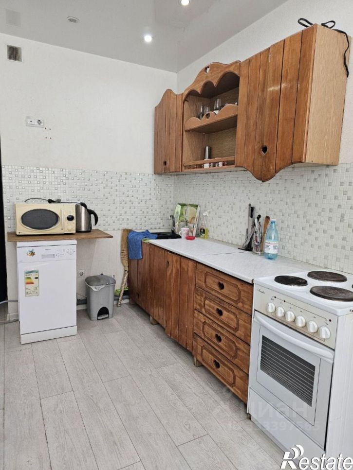 2-комн квартира ул им. Петра Метальникова, 3/1 1,  д. 3/1 1,  к. 1