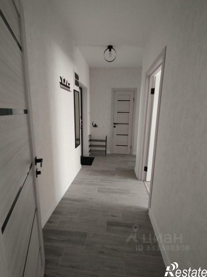 2-комн квартира ул им. Героя Георгия Бочарникова, 8/1,  д. 8/1