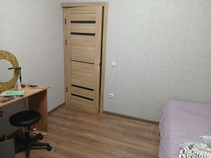 2-комн квартира улица Лётчика Позднякова, 2к18