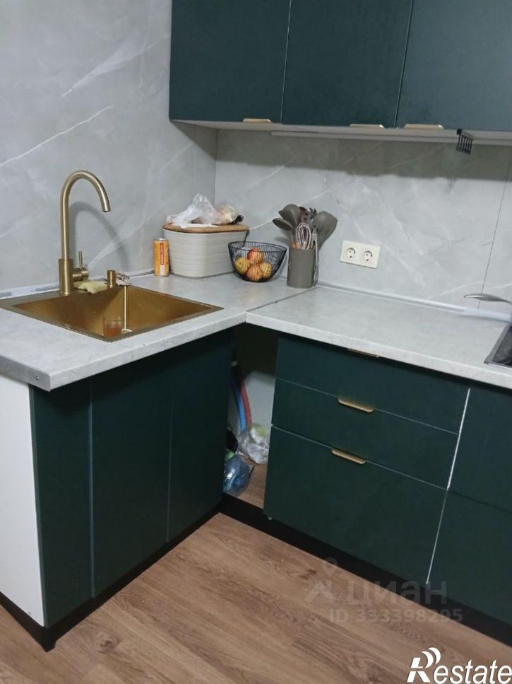 2-комн квартира улица Лётчика Позднякова, 2к18