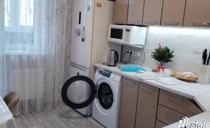 2-комн квартира ул им. Евгении Жигуленко, 13 2,  д. 13 2,  к. 2