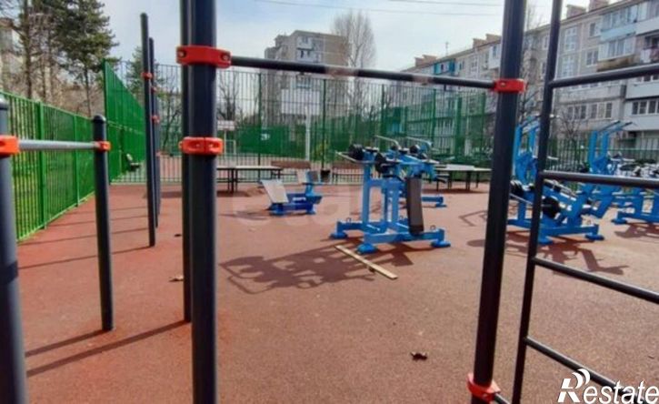 2-комн квартира ул им. Атарбекова, 11,  д. 11