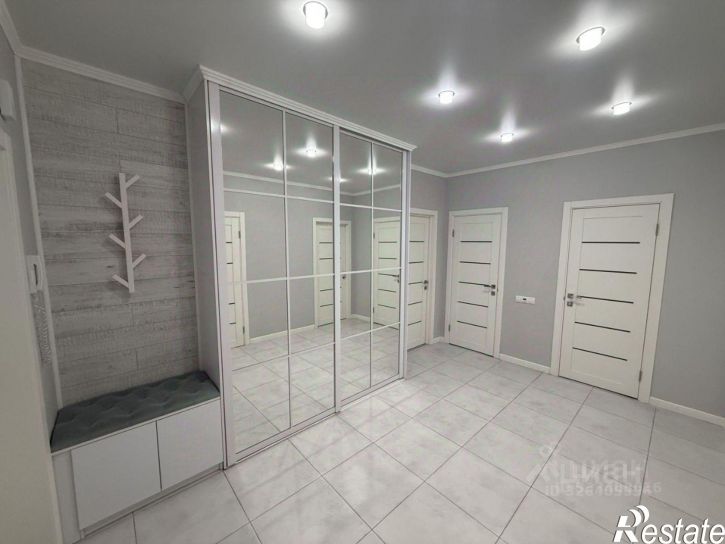 3-комн квартира ул им. Героя Яцкова И.В., 9 3,  д. 9 3,  к. 3