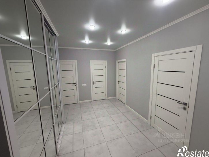 3-комн квартира ул им. Героя Яцкова И.В., 9 3,  д. 9 3,  к. 3
