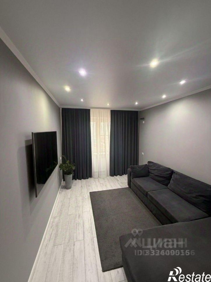 3-комн квартира ул им. Героя Яцкова И.В., 9 3,  д. 9 3,  к. 3