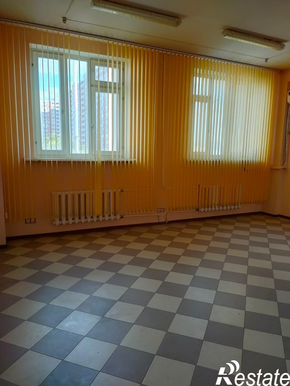 Купить офис, помещение под офис за 10 300 000 рублей на Садовая, 112