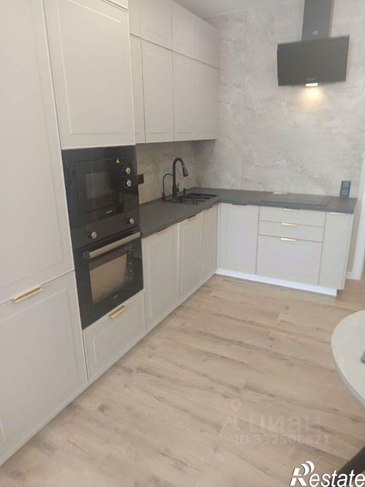2-комн квартира ул им. Героя Георгия Бочарникова, 14/1,  д. 14/1