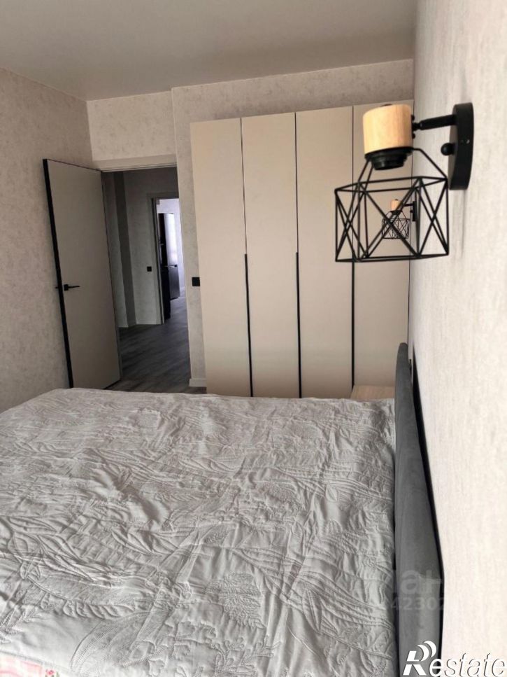 3-комн квартира микрорайон Любимово, 8