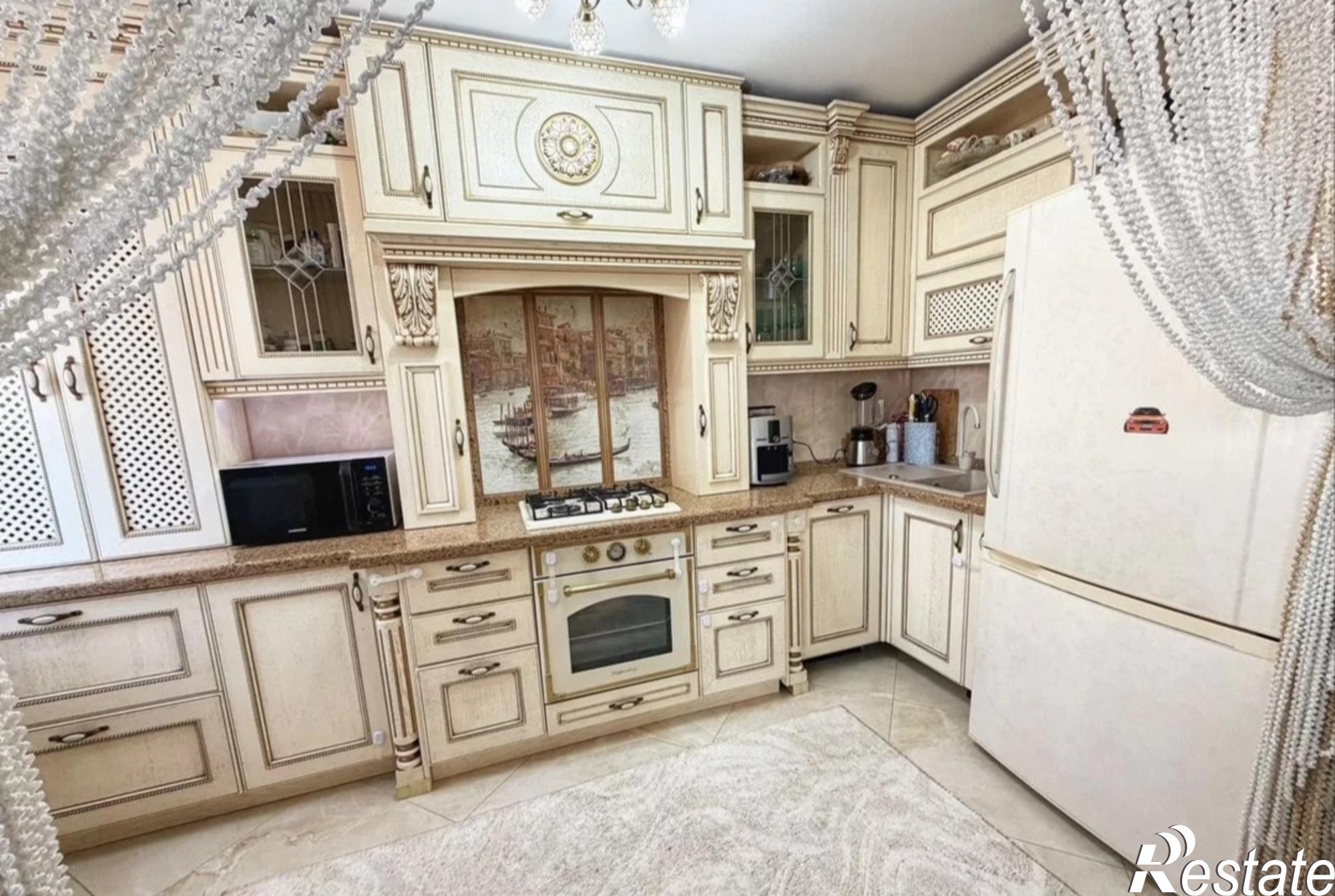Купить дачу, дом, коттедж за 25 000 000 рублей на улица Фридриха Энгельса