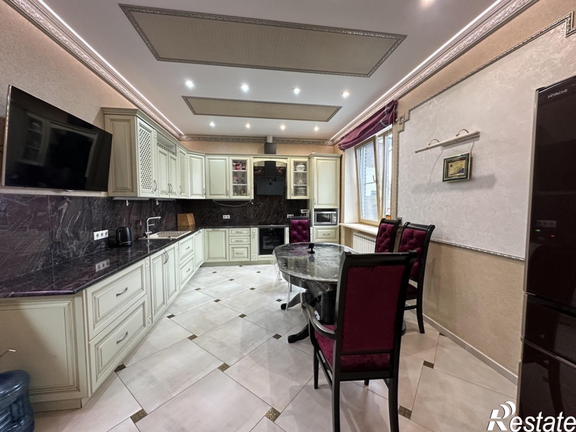 Купить дачу, дом, коттедж за 42 900 000 рублей на Баварская улица