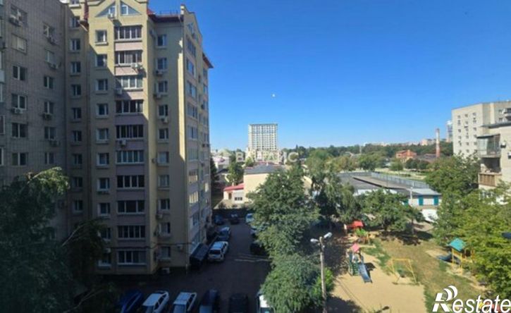2-комн квартира ул им. 40-летия Победы, 33/1,  д. 33/1