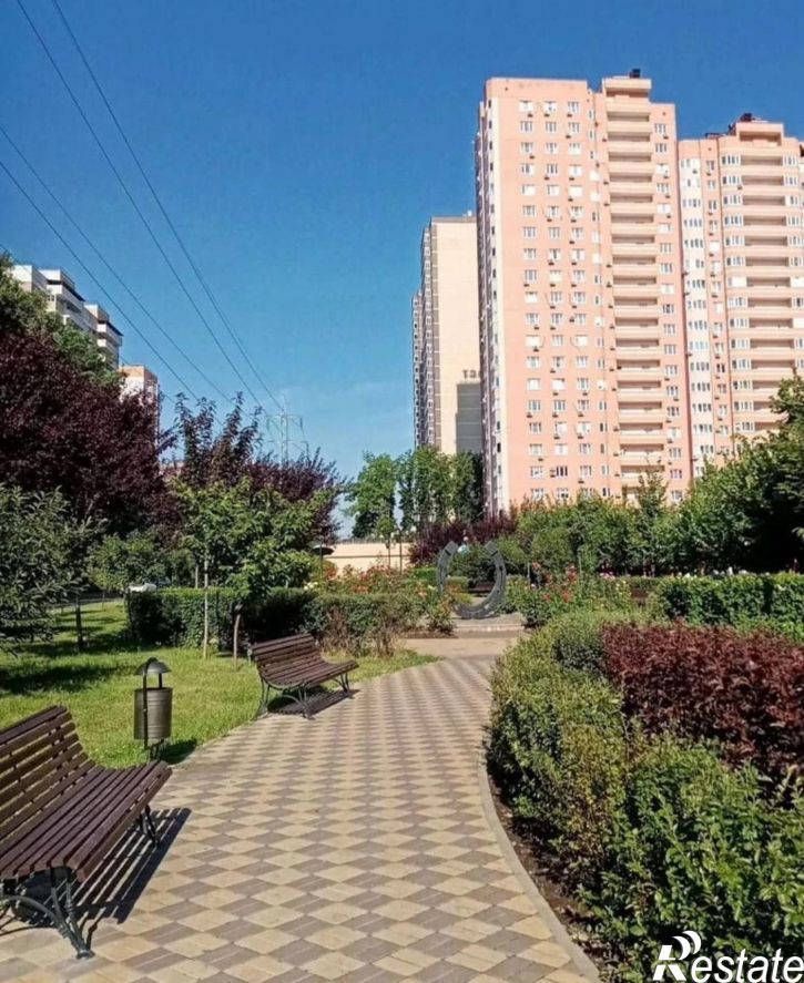 3-комн квартира Домбайская улица, 57