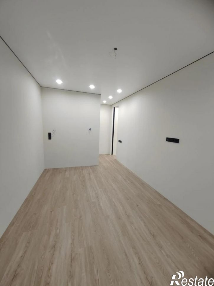 3-комн квартира улица имени Героя Георгия Бочарникова, 3