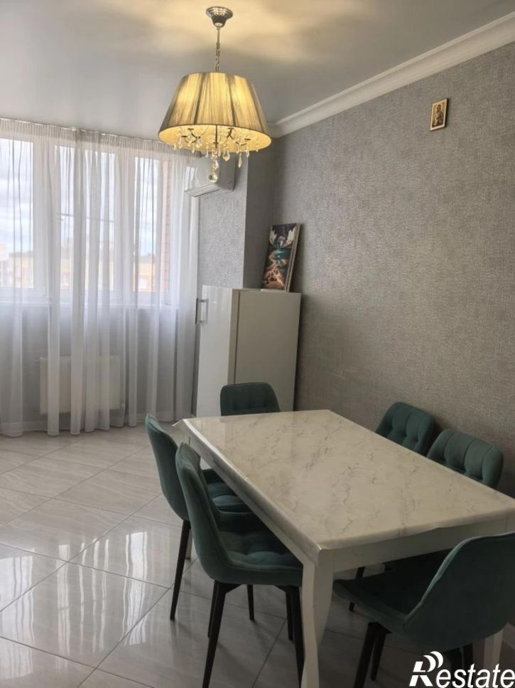 3-комн квартира улица им. Героя Яцкова И.В., 15к1