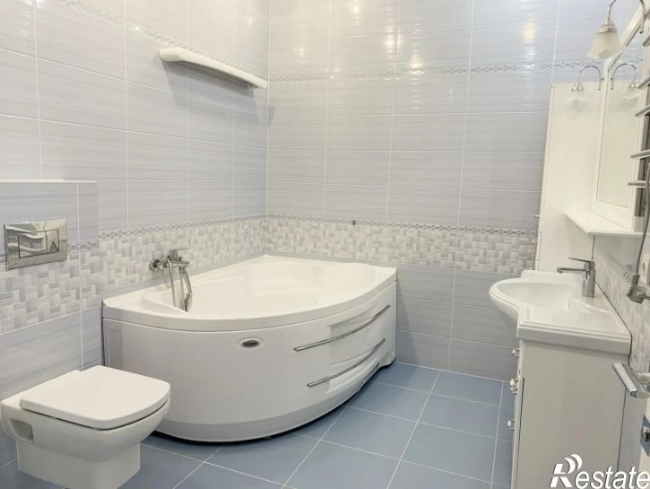 2-комн квартира улица Кубанская Набережная, 39