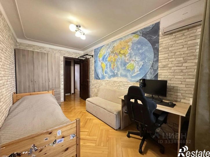 4-комн квартира ул Уральская, 202,  д. 202