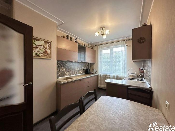 4-комн квартира ул Уральская, 202,  д. 202