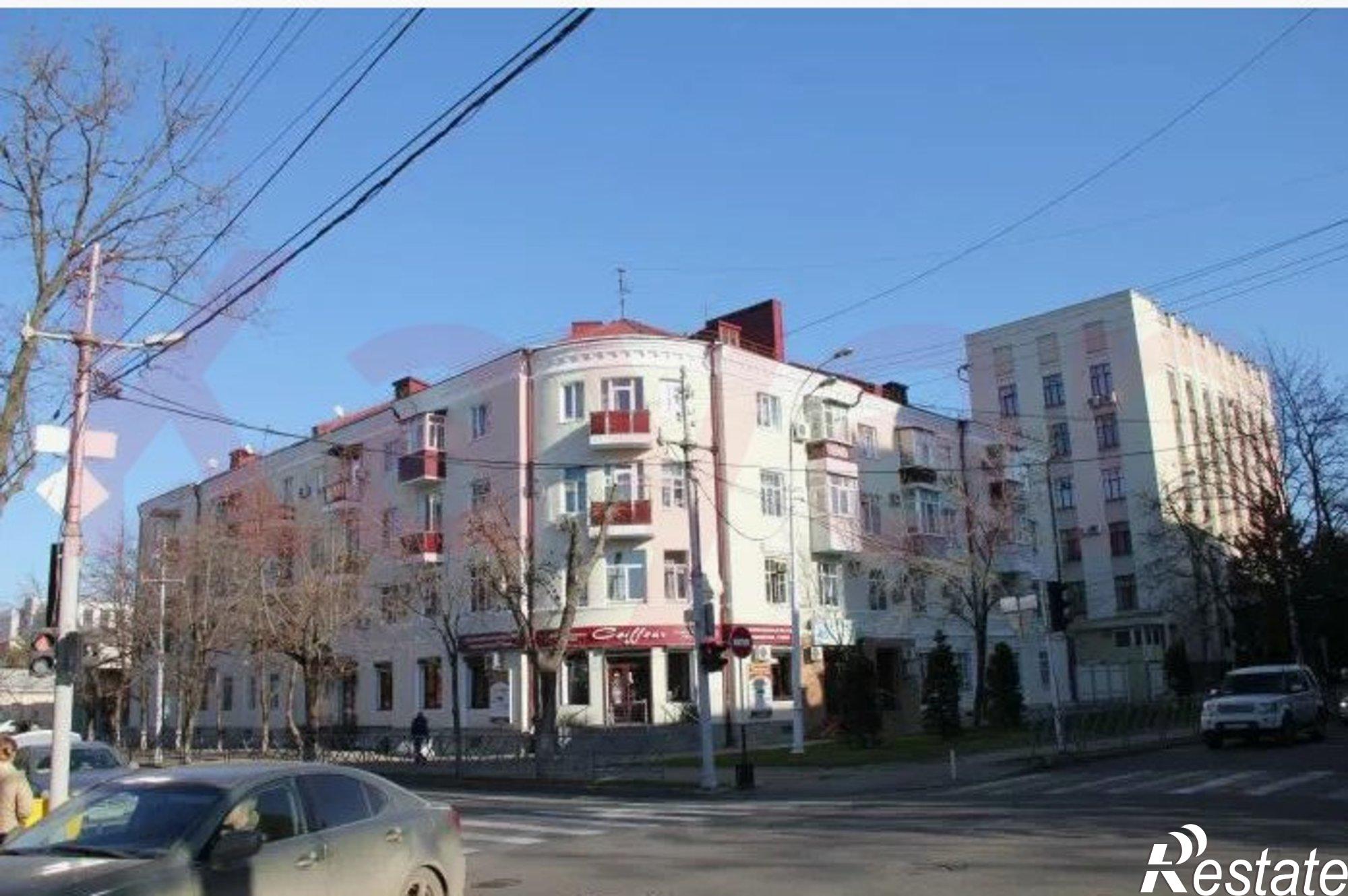 Сдать торговое помещение за 140 000 рублей на им. Ленина ул.