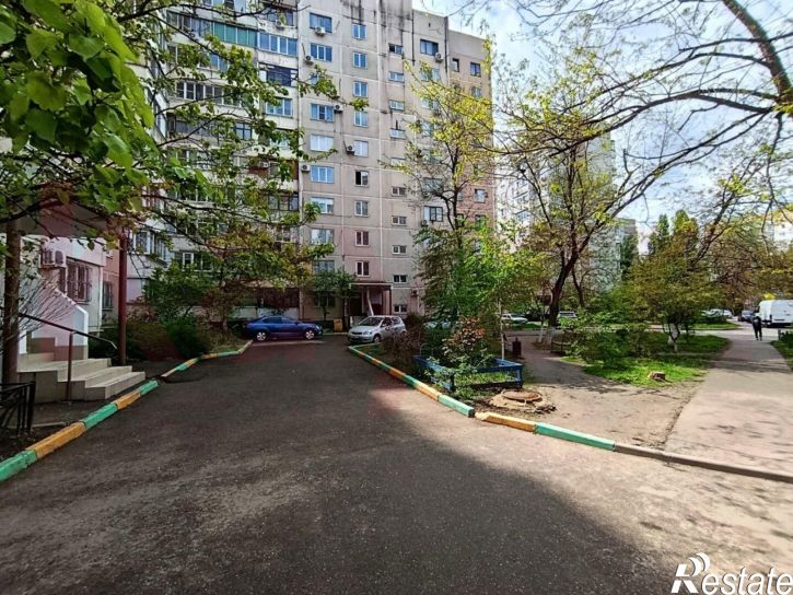 1-комн квартира им. Думенко ул.