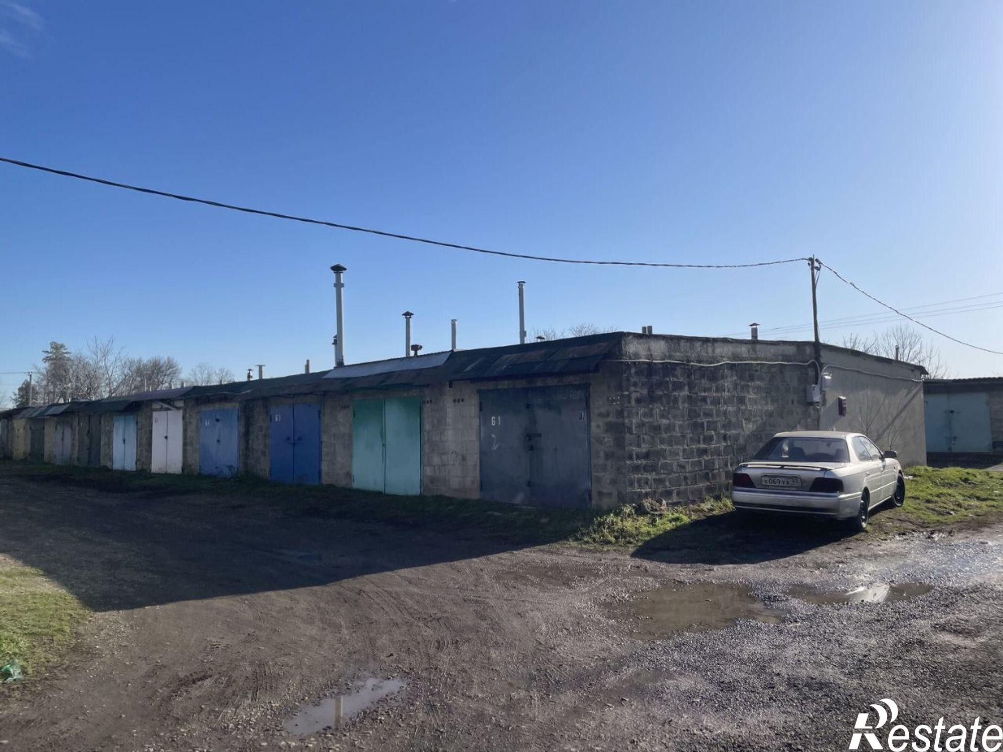 Купить гараж, место в паркинге за 1 600 020 рублей на ул Октябрьская, 2