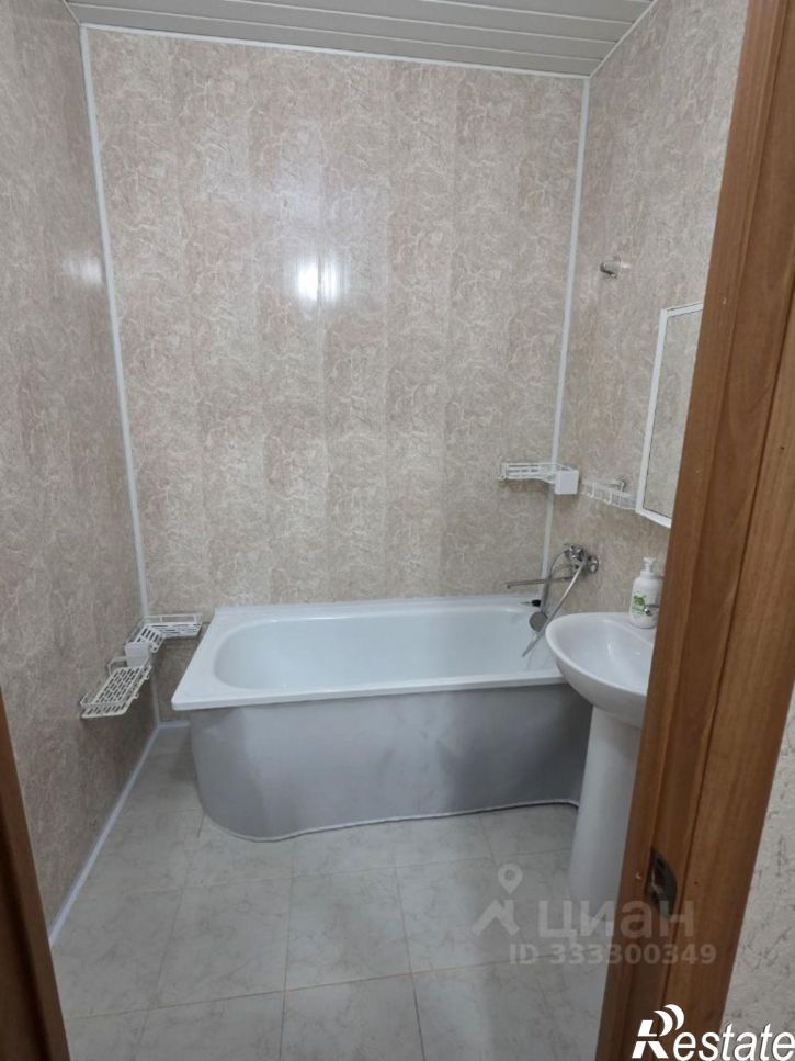 2-комн квартира ул им. Героя Яцкова И.В., 15 2,  д. 15 2,  к. 2