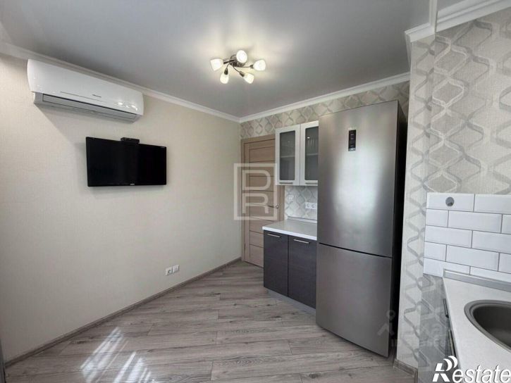 2-комн квартира ул им. Александра Покрышкина, 20,  д. 20