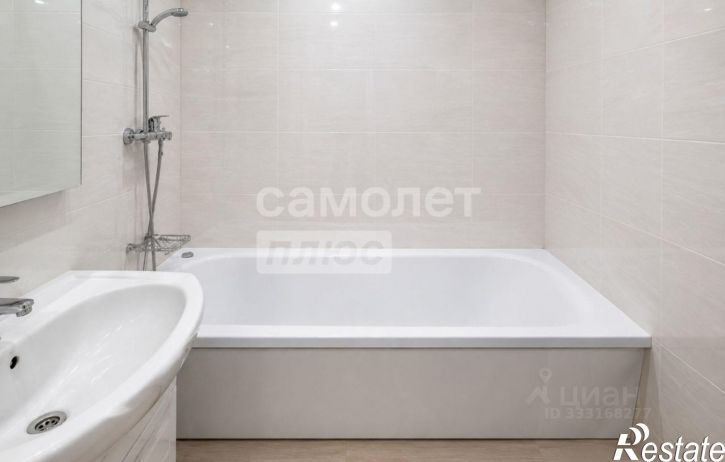 2-комн квартира ул им. Героя Сарабеева В.И., 11Б,  д. 11Б