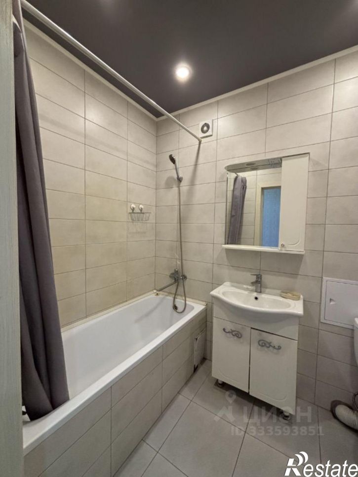 1-комн квартира ул им. Сергея Есенина, 82/4,  д. 82/4