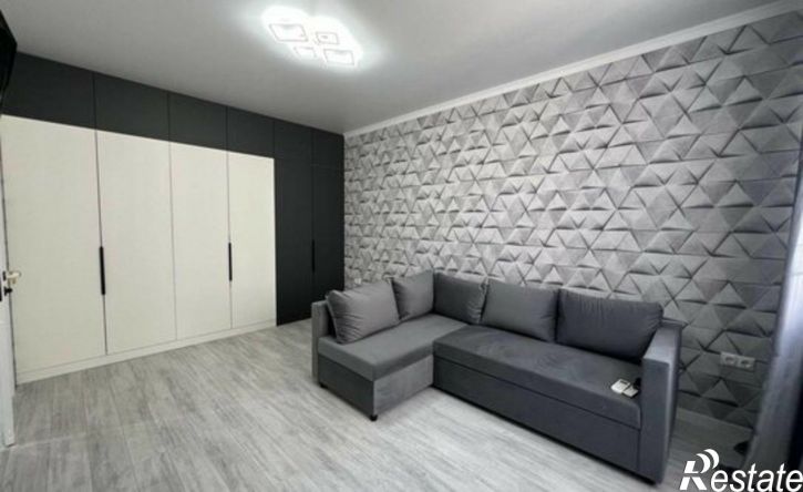 2-комн квартира проспект Писателя Знаменского, 34,  д. 34