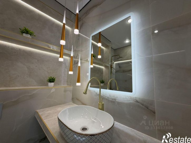 2-комн квартира улица Лётчика Позднякова, 2 к28,  д. 2 к28