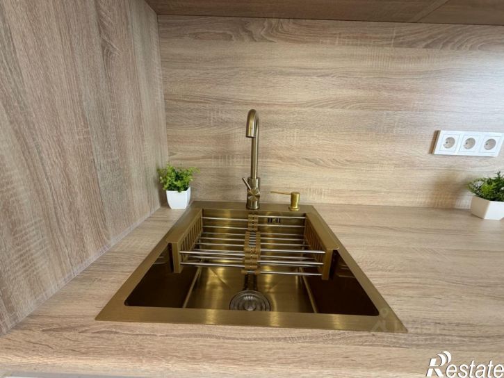 2-комн квартира улица Лётчика Позднякова, 2 к28,  д. 2 к28