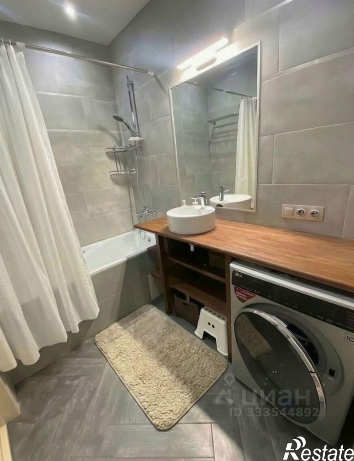 2-комн квартира Российская улица, 79/3 к1,  д. 79/3 к1