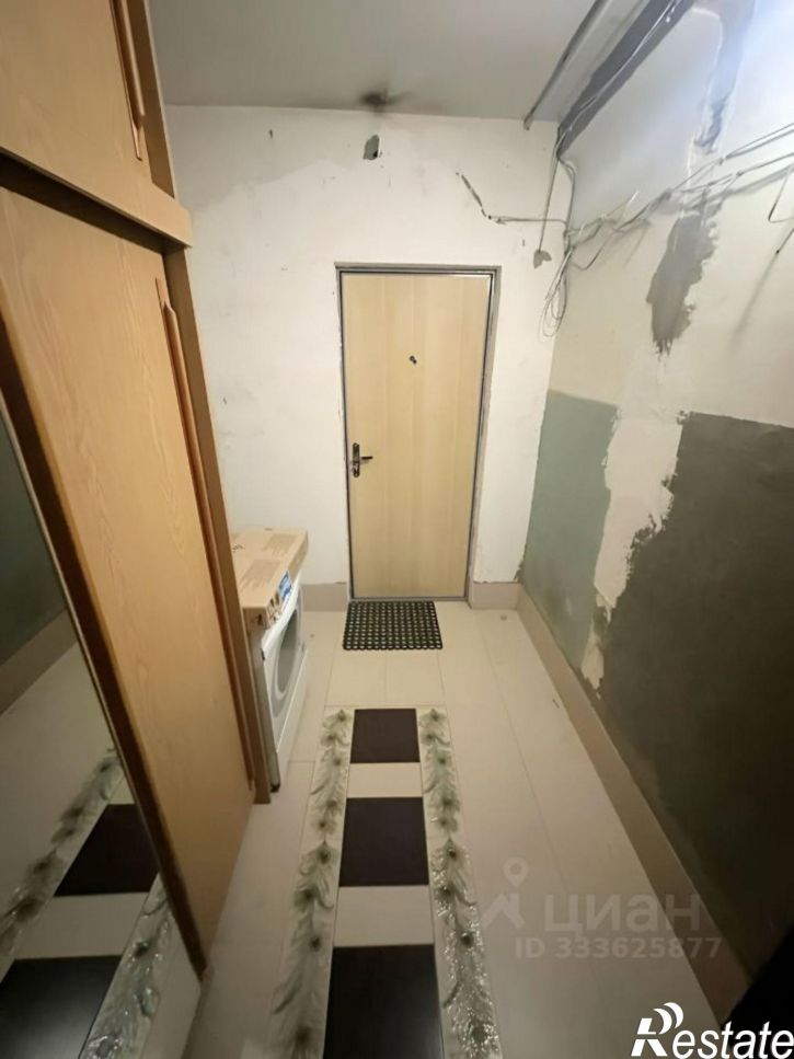 4-комн квартира улица Тюляева, 35,  д. 35