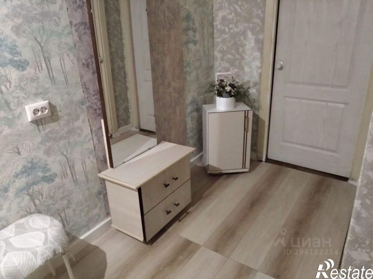 2-комн квартира улица Яна Полуяна, 60,  д. 60