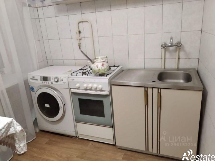 2-комн квартира улица Яна Полуяна, 60,  д. 60
