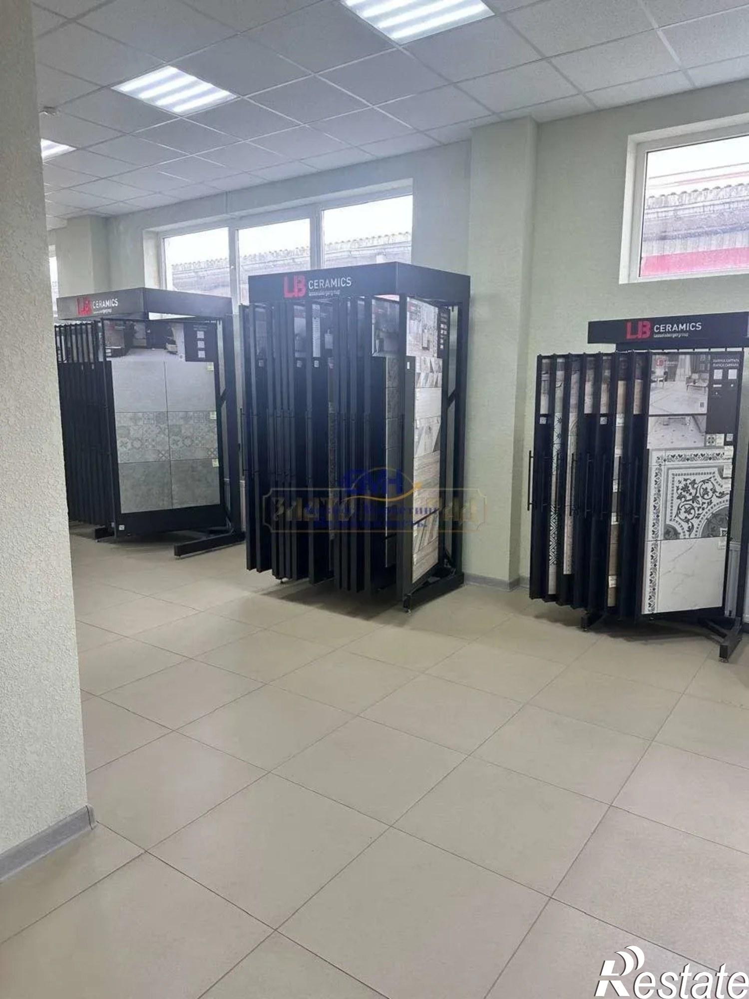Сдать торговое помещение за 650 000 рублей на Суздальская улица, 21