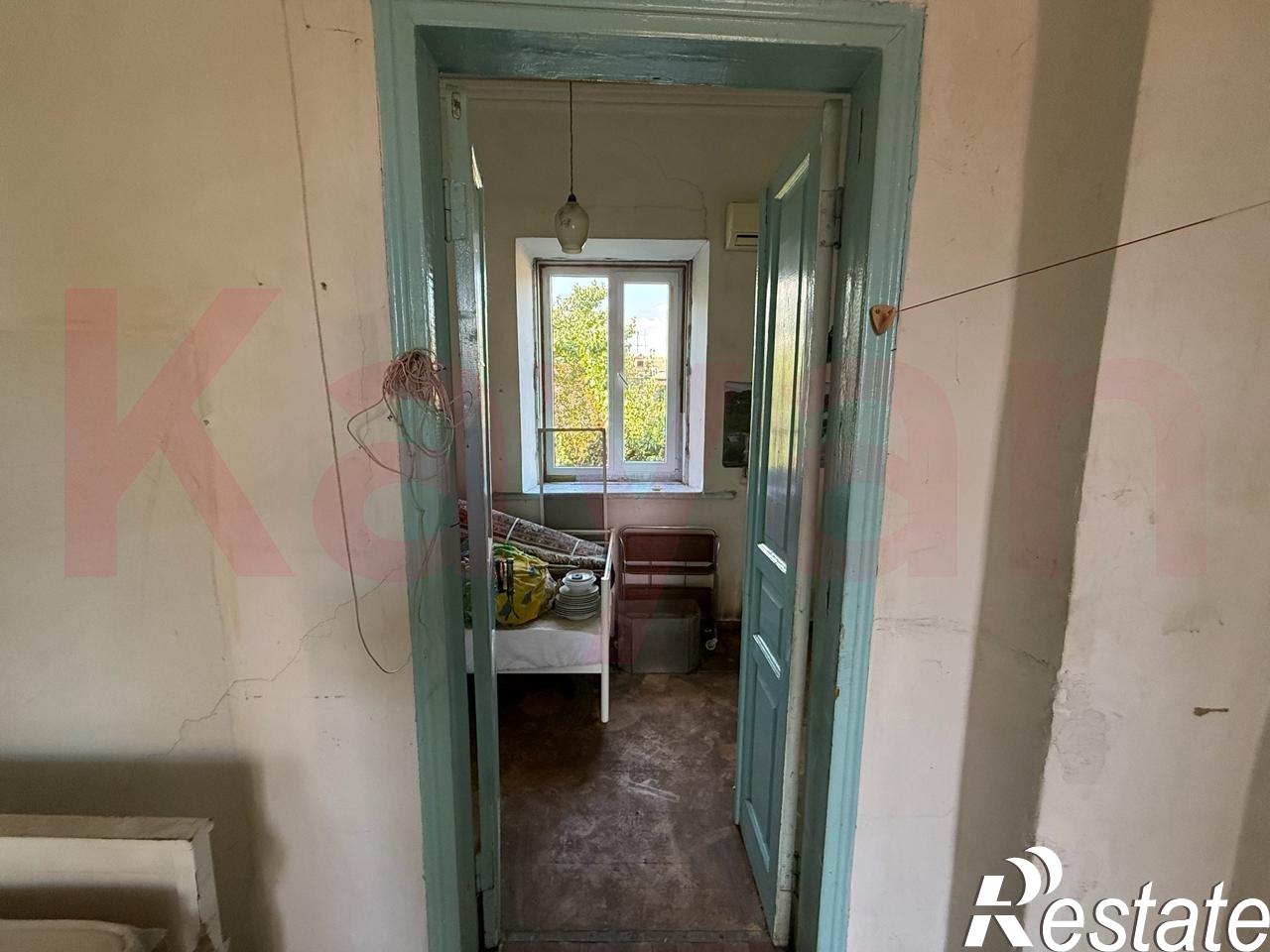 Купить квартиру за 2 950 000 рублей на Коммунаров ул.