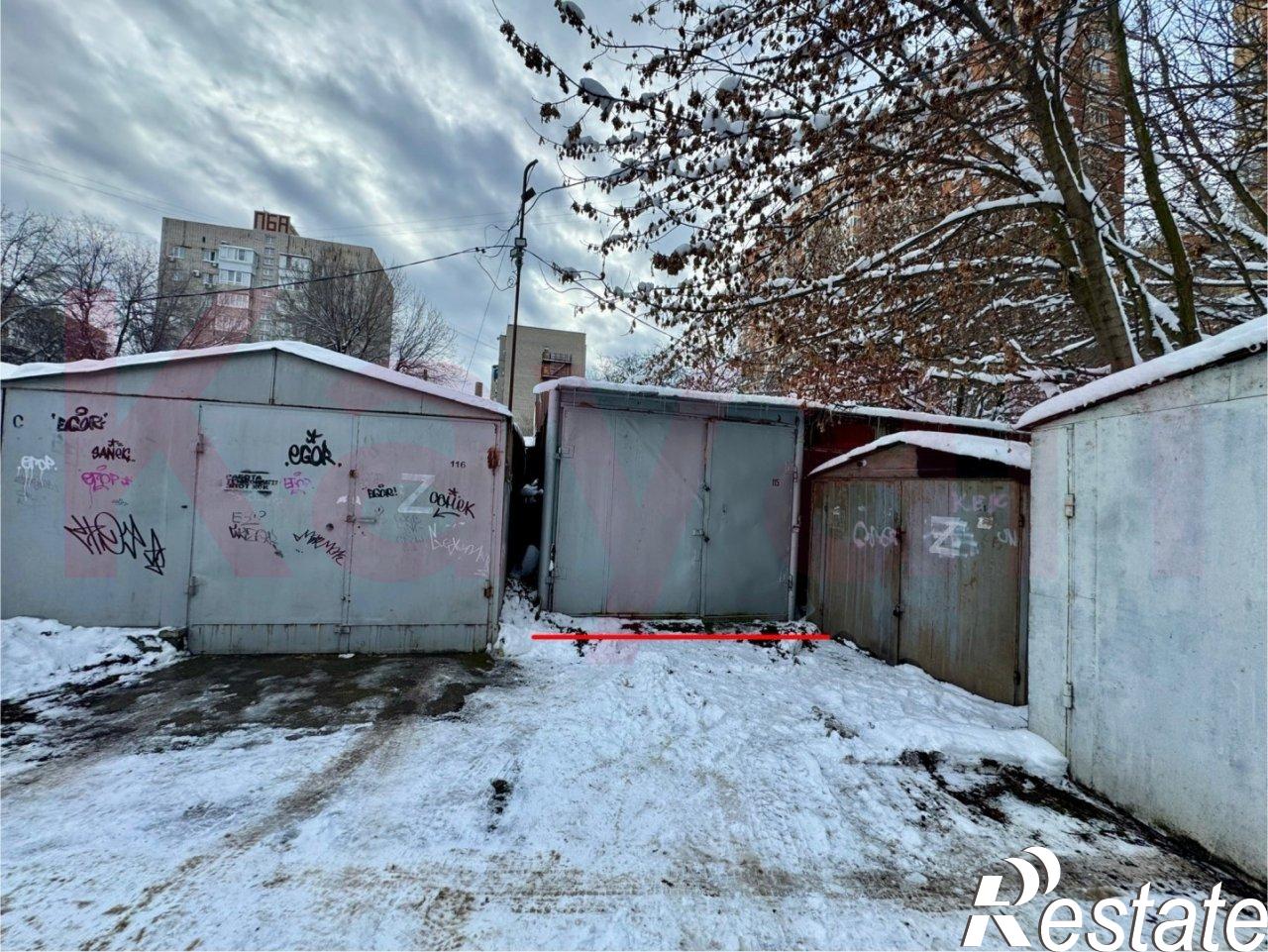 Купить гараж, место в паркинге за 900 000 рублей на им. Игнатова ул.
