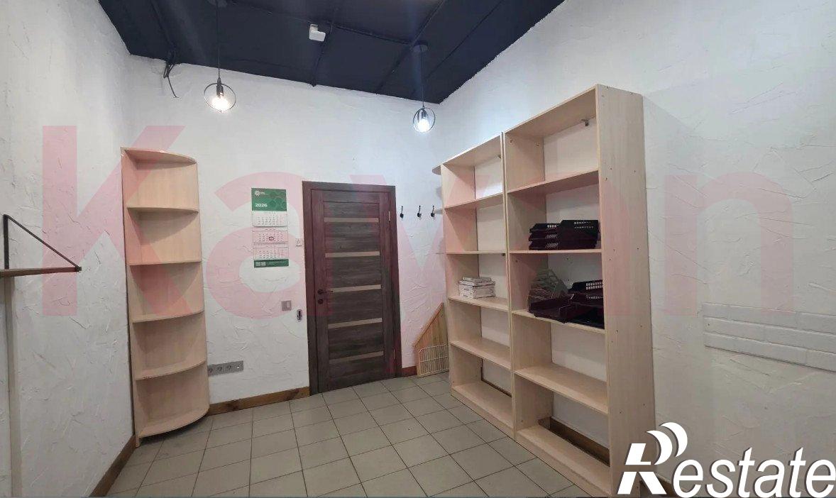 Купить офис, помещение под офис за 9 800 000 рублей на им. Тюляева ул.