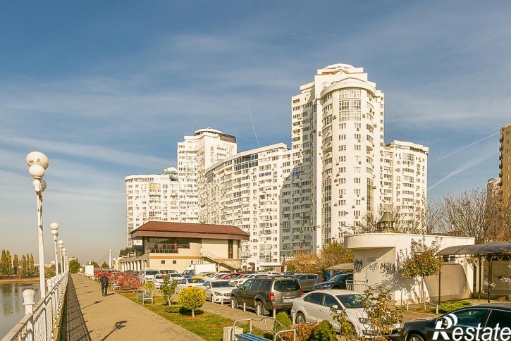 3-комн квартира набережная Кубанская,31/1