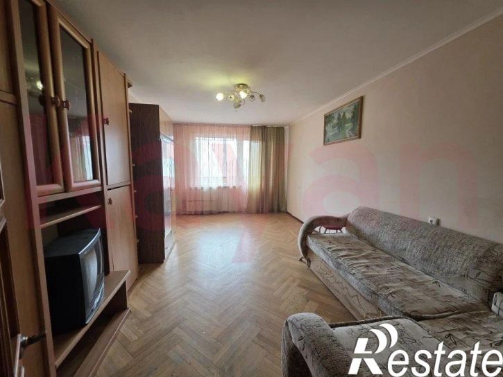 4-комн квартира им. 40-летия Победы ул.