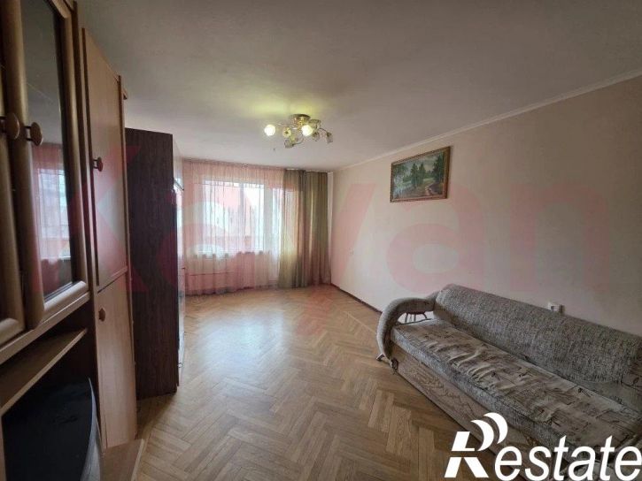 4-комн квартира им. 40-летия Победы ул.