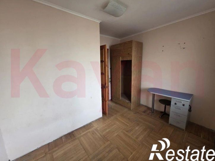 4-комн квартира им. 40-летия Победы ул.