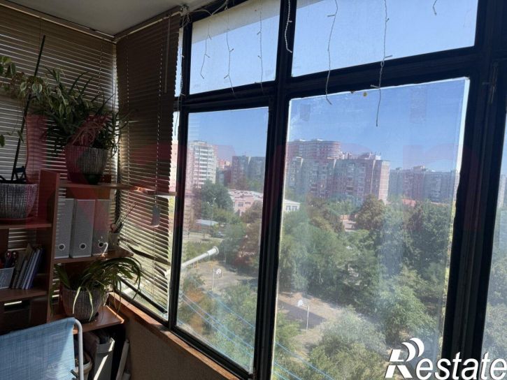 2-комн квартира им. 70-летия Октября ул.